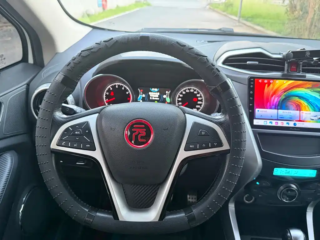 BYD Yuan — миниатюра 11