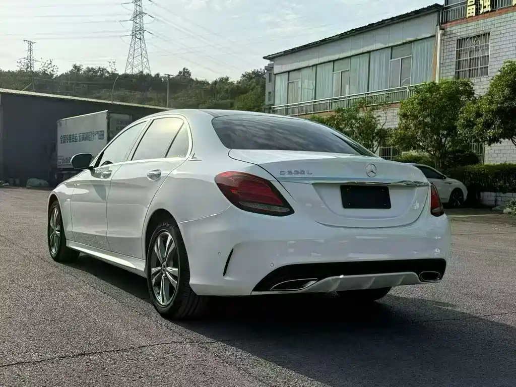 Mercedes-Benz C-Class — миниатюра 7