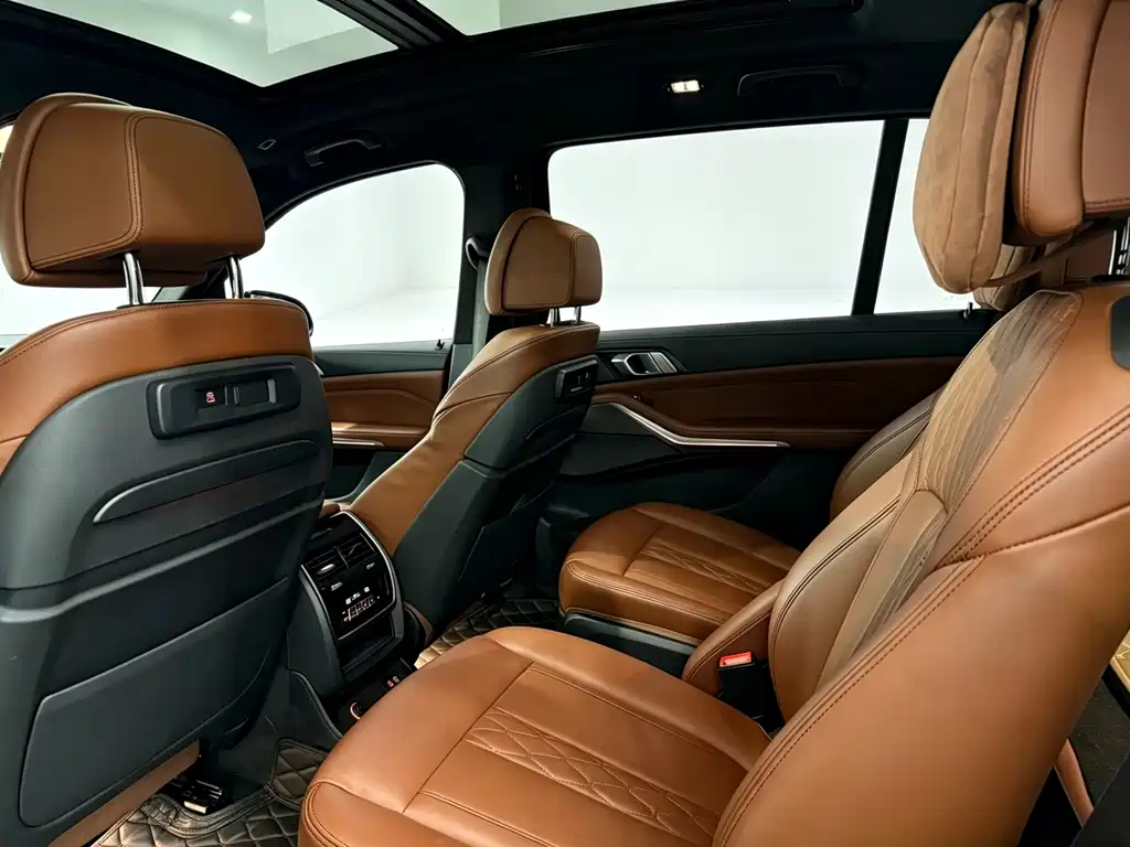 BMW X7 — миниатюра 6