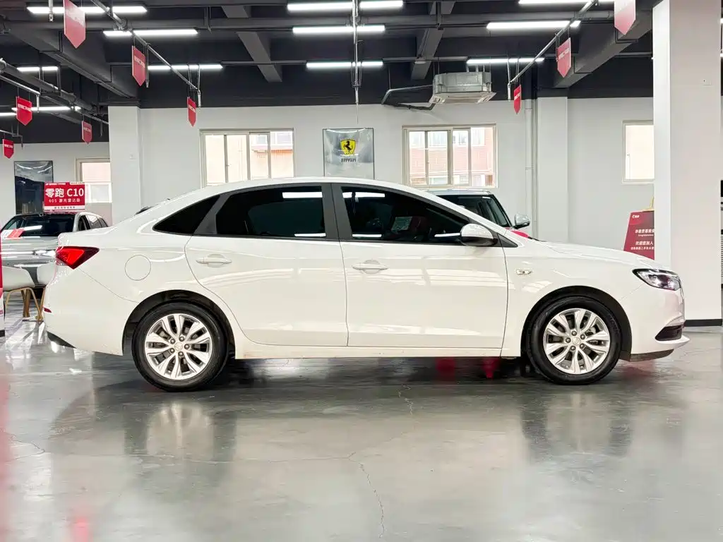 Buick Excelle — миниатюра 9