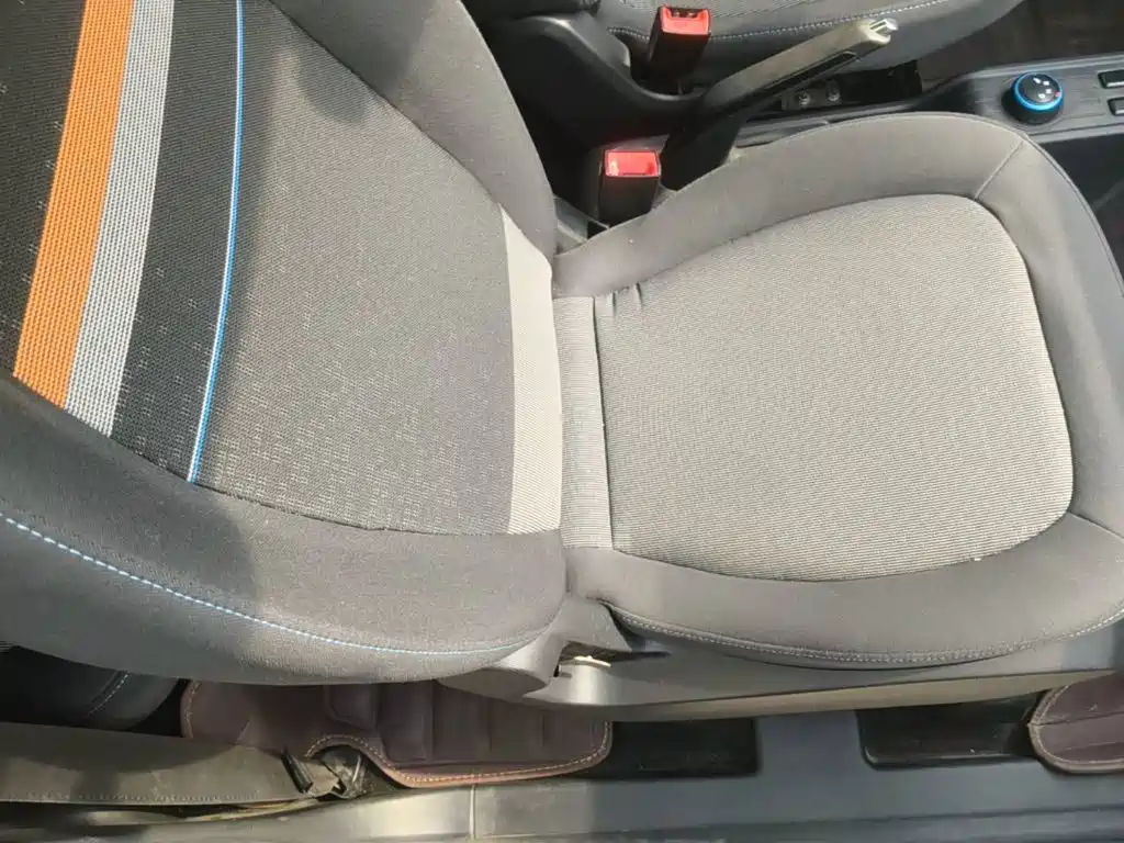Wuling MINIEV — миниатюра 25
