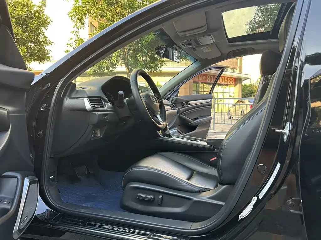 Honda Accord — миниатюра 7