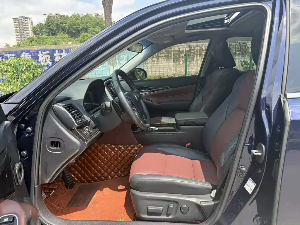 Toyota Crown 2018 2.0T Sport