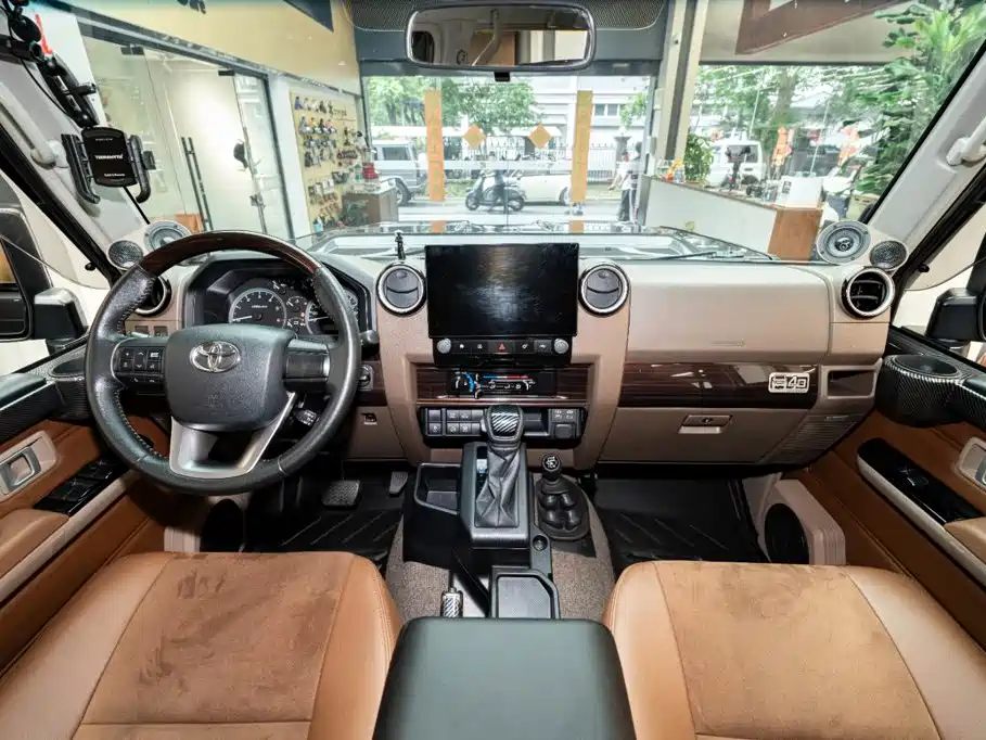 Toyota Land Cruiser — миниатюра 7
