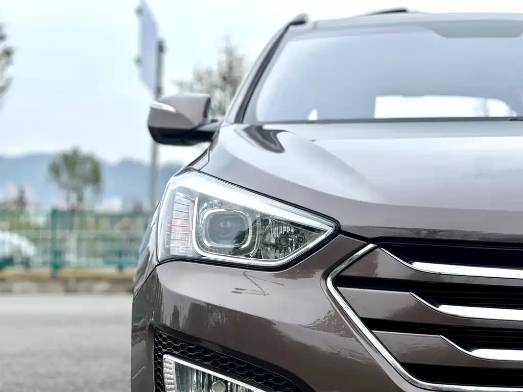 Hyundai Santa Fe (Import) — миниатюра 18