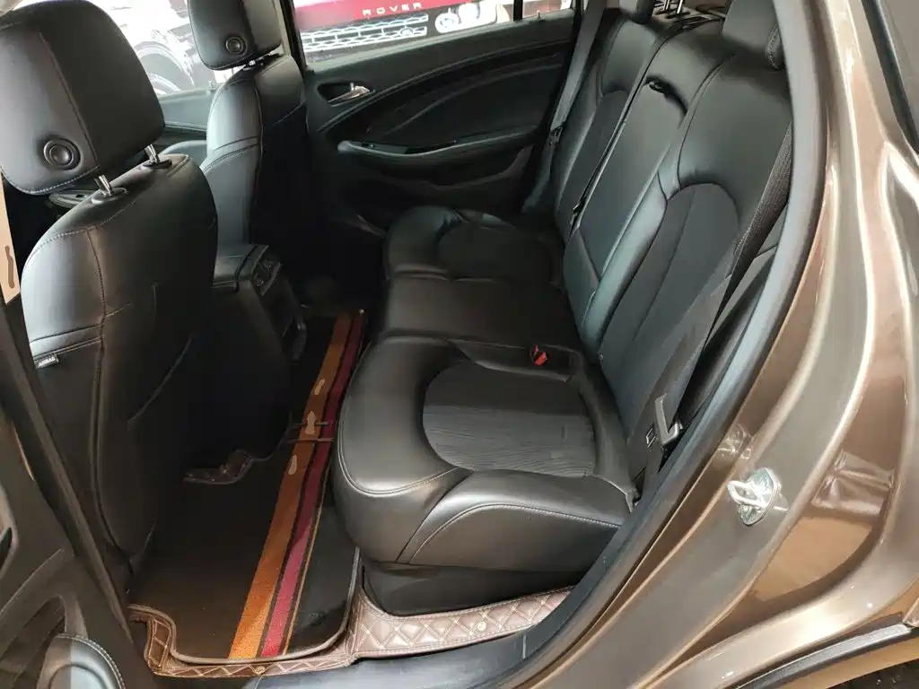 Buick Envision Plus — миниатюра 13