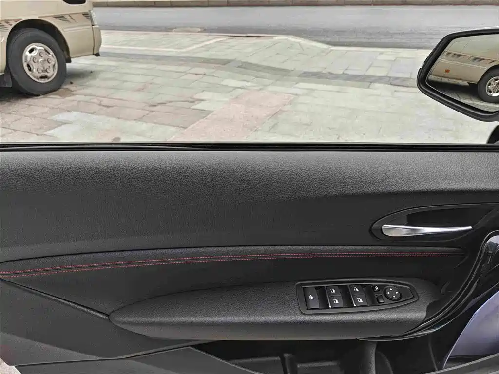 BMW 2 Series (Import) — миниатюра 11