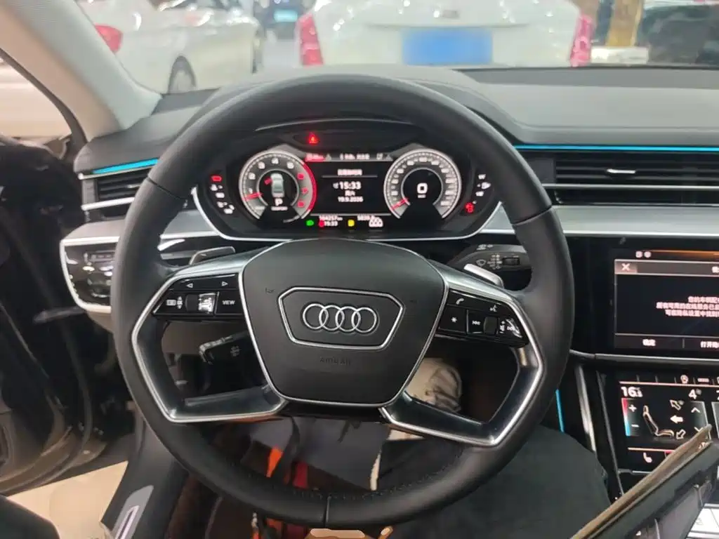 Audi A8 — миниатюра 11