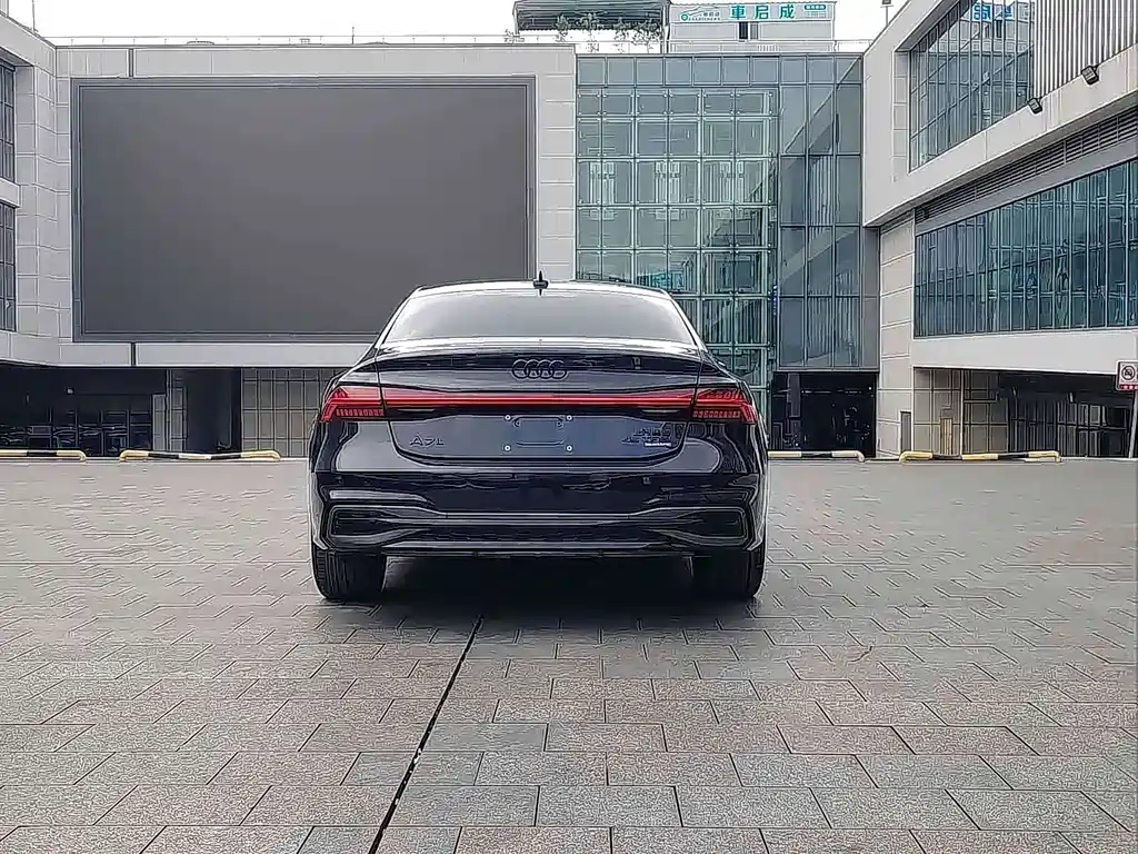 Audi A7L — миниатюра 16