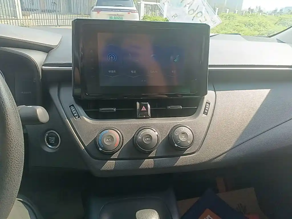 Toyota Corolla — миниатюра 13