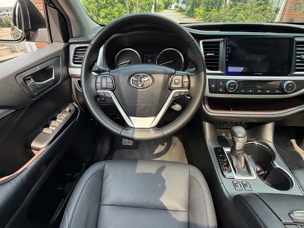 Toyota Highlander — миниатюра 10