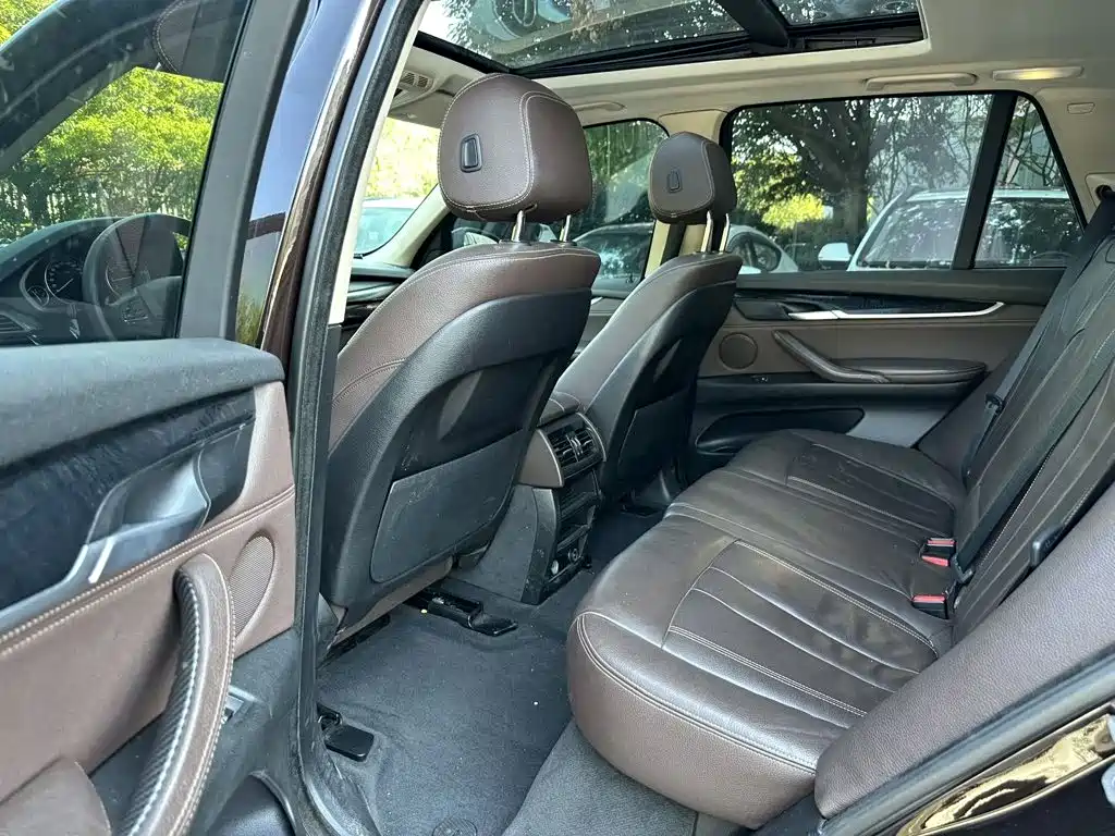 BMW X5 (Import) — миниатюра 13
