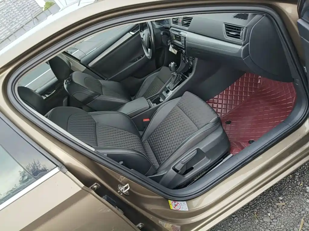 Skoda Superb — миниатюра 25