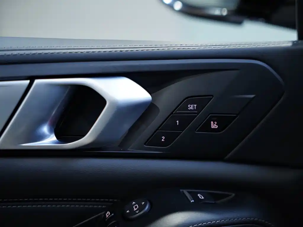 BMW X5 M — миниатюра 8