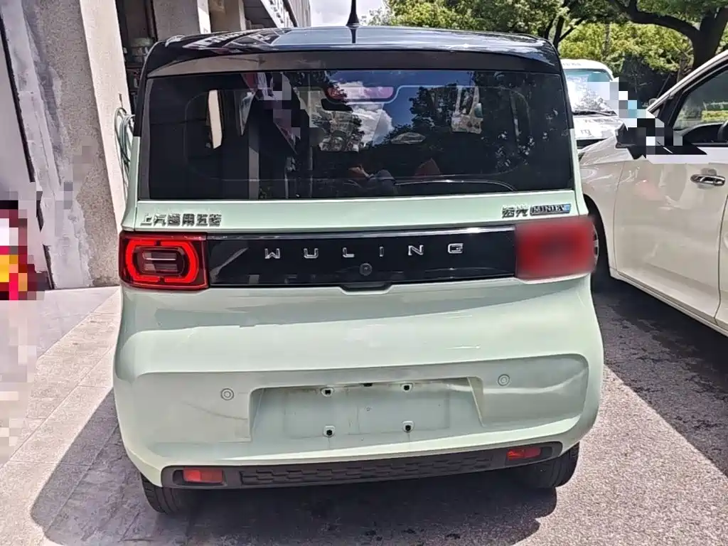 Wuling MINIEV — миниатюра 6
