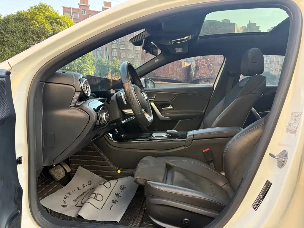 MERCEDES-BENZ A CLASS