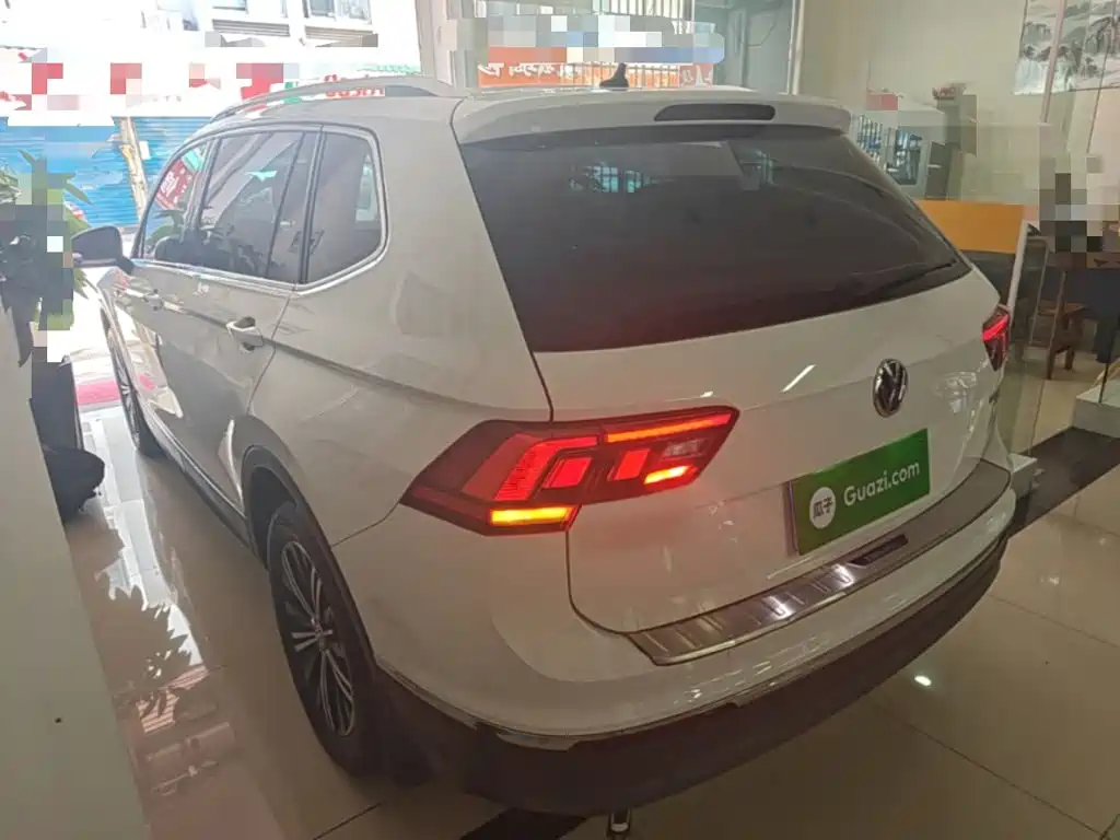 Volkswagen Tiguan L — миниатюра 5