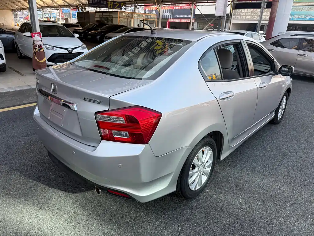 Honda City Classic Elegant 1.5L Auto Elite Edition, фото 8