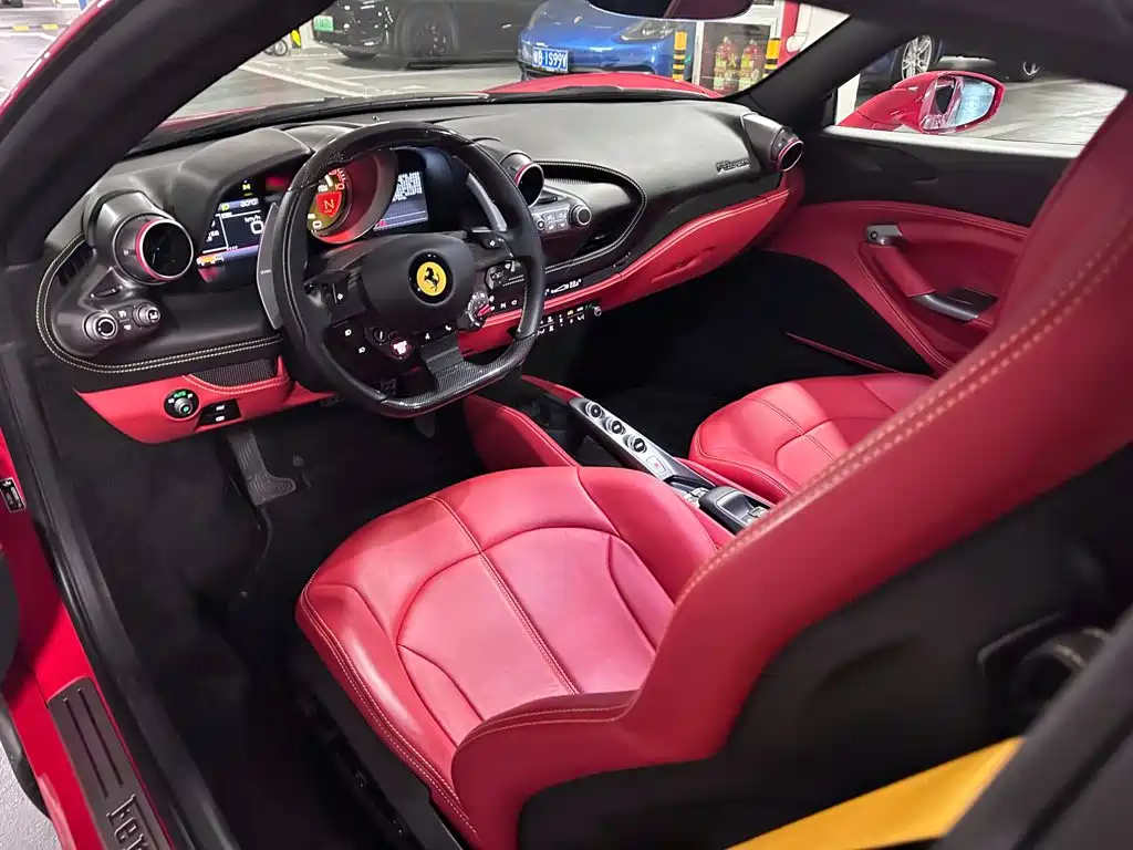 Ferrari F8 — миниатюра 4