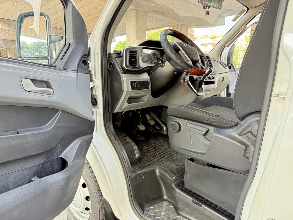 MAXUS V80 — миниатюра 14