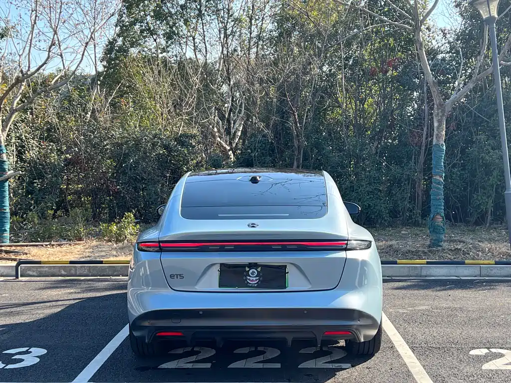 NIO NIO ET5