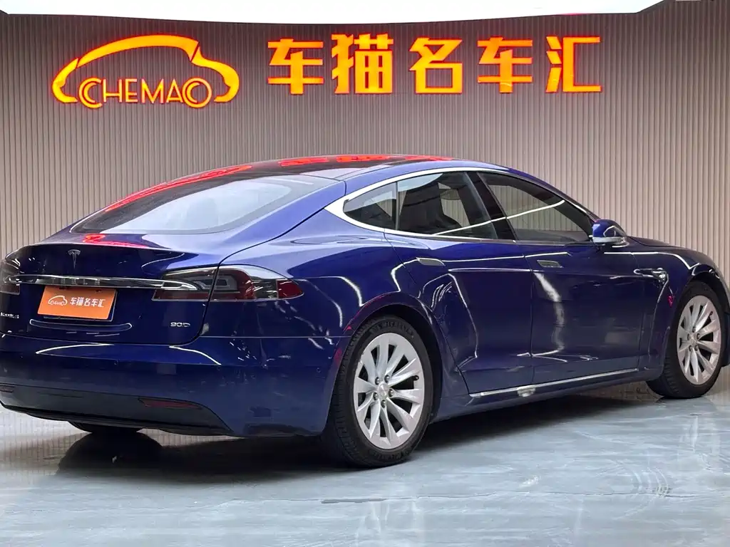 Tesla Model S — миниатюра 20