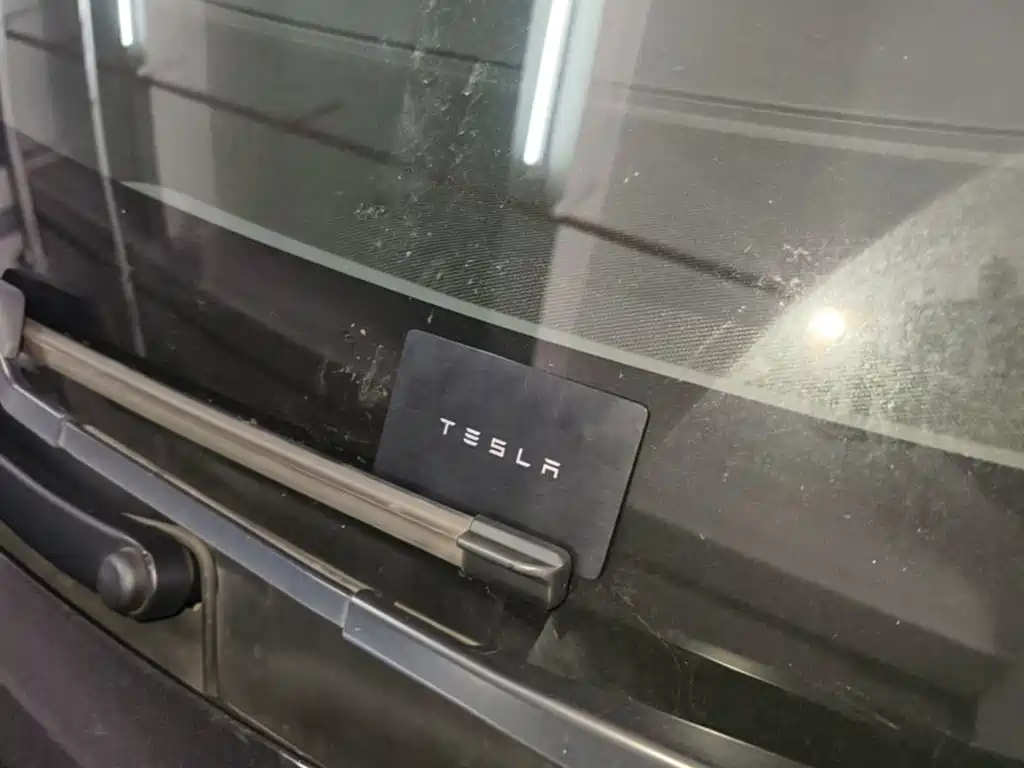Tesla Model 3 — миниатюра 9