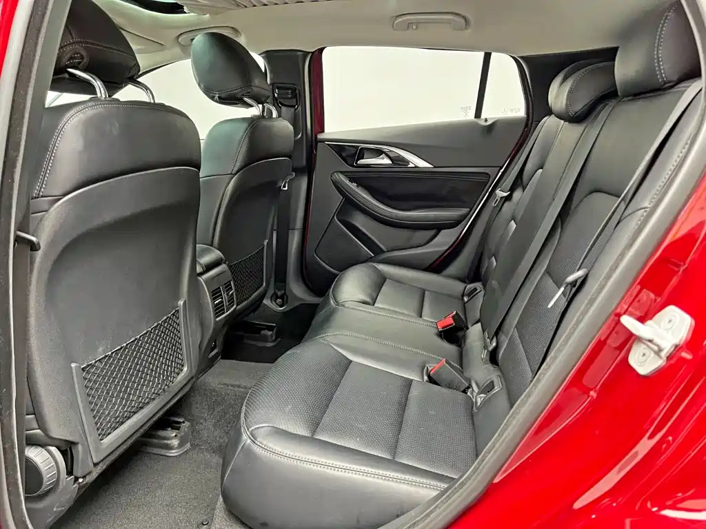 Infiniti QX30 — миниатюра 14