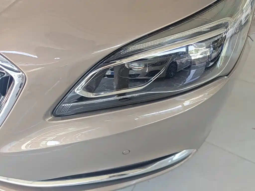 Buick LaCrosse — миниатюра 24