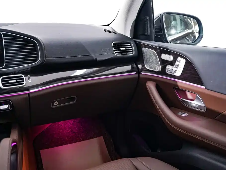 Mercedes-Benz GLE (Import) — миниатюра 27