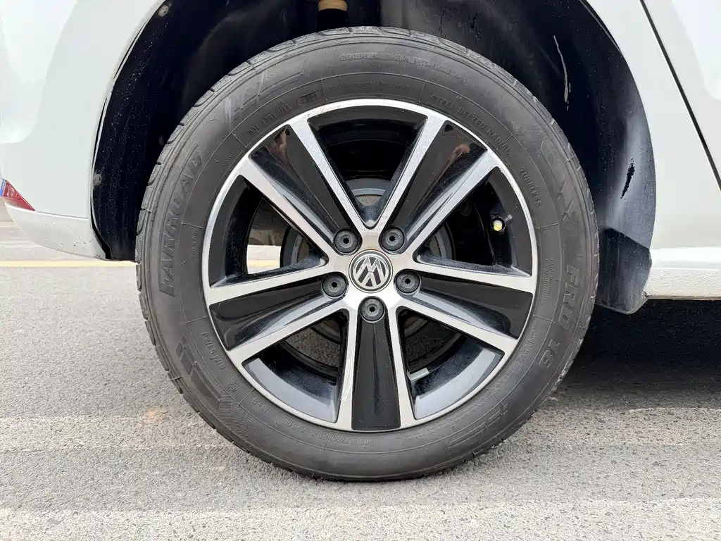 Volkswagen Polo — миниатюра 17