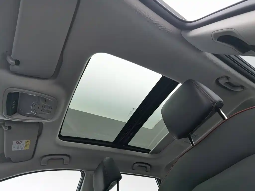 Chevrolet Trax — миниатюра 14