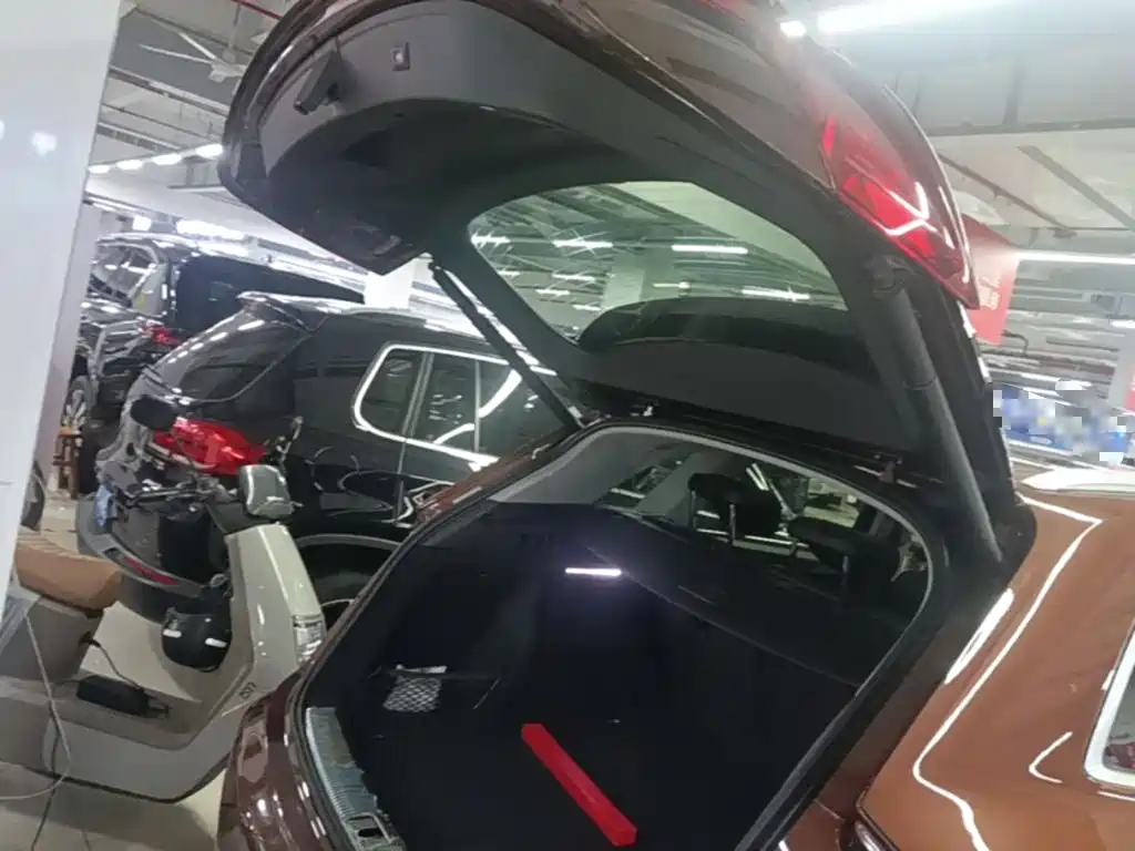Audi Q5L — миниатюра 19