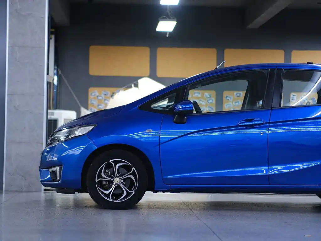 Honda Fit — миниатюра 7
