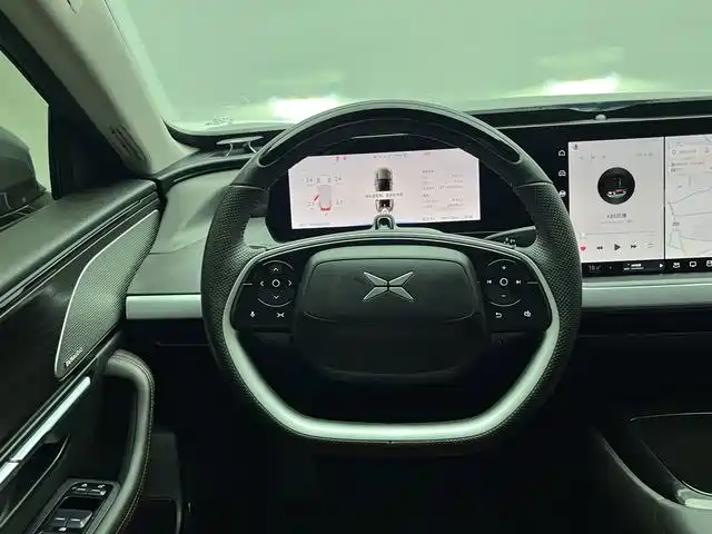 XPeng P7 — миниатюра 16