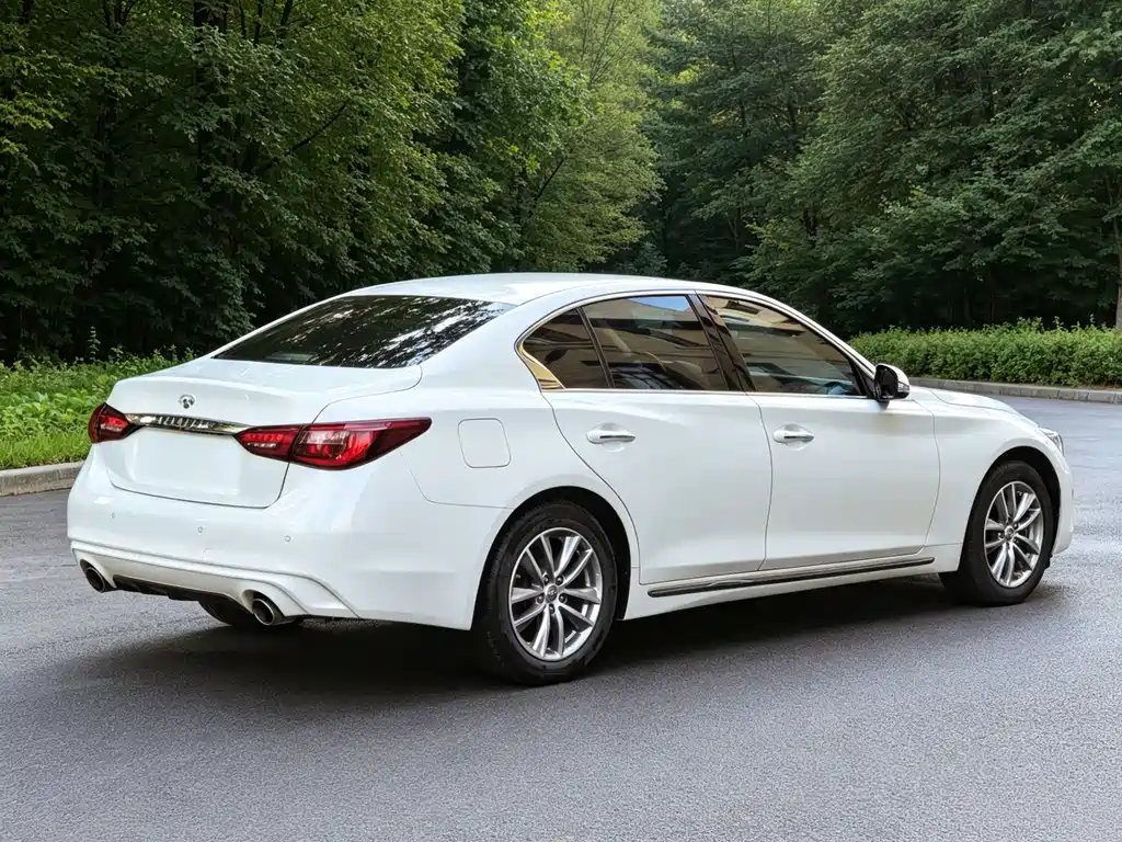 Infiniti Q50L — миниатюра 6