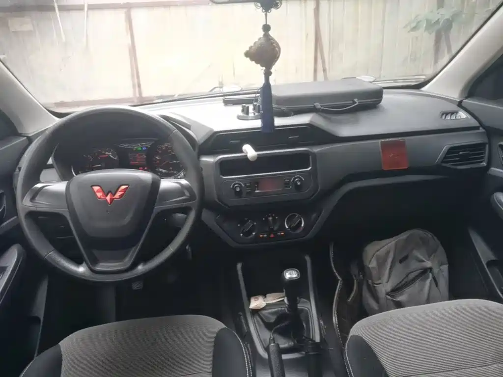 Wuling Hongguang — миниатюра 10