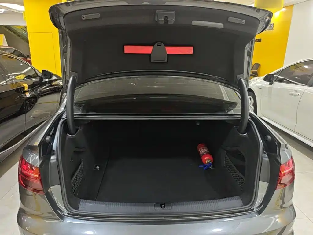 Audi A4L — миниатюра 19