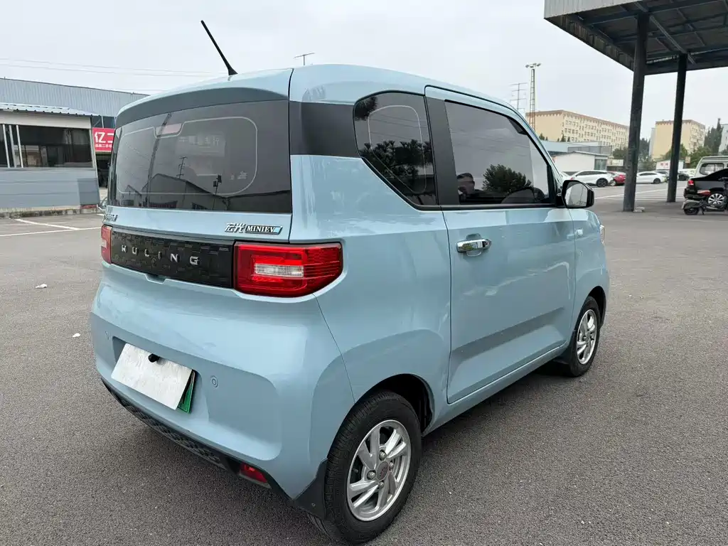 Wuling MINIEV — миниатюра 4