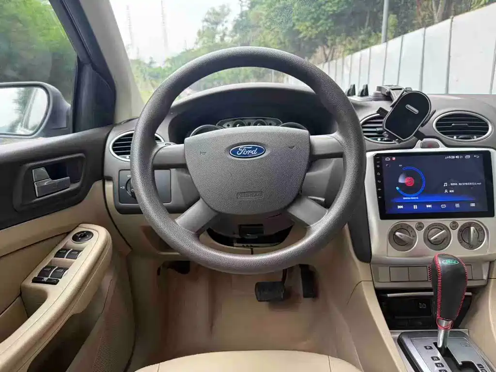 Ford Focus — миниатюра 6