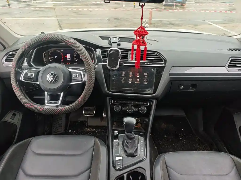 Volkswagen Tiguan L — миниатюра 10