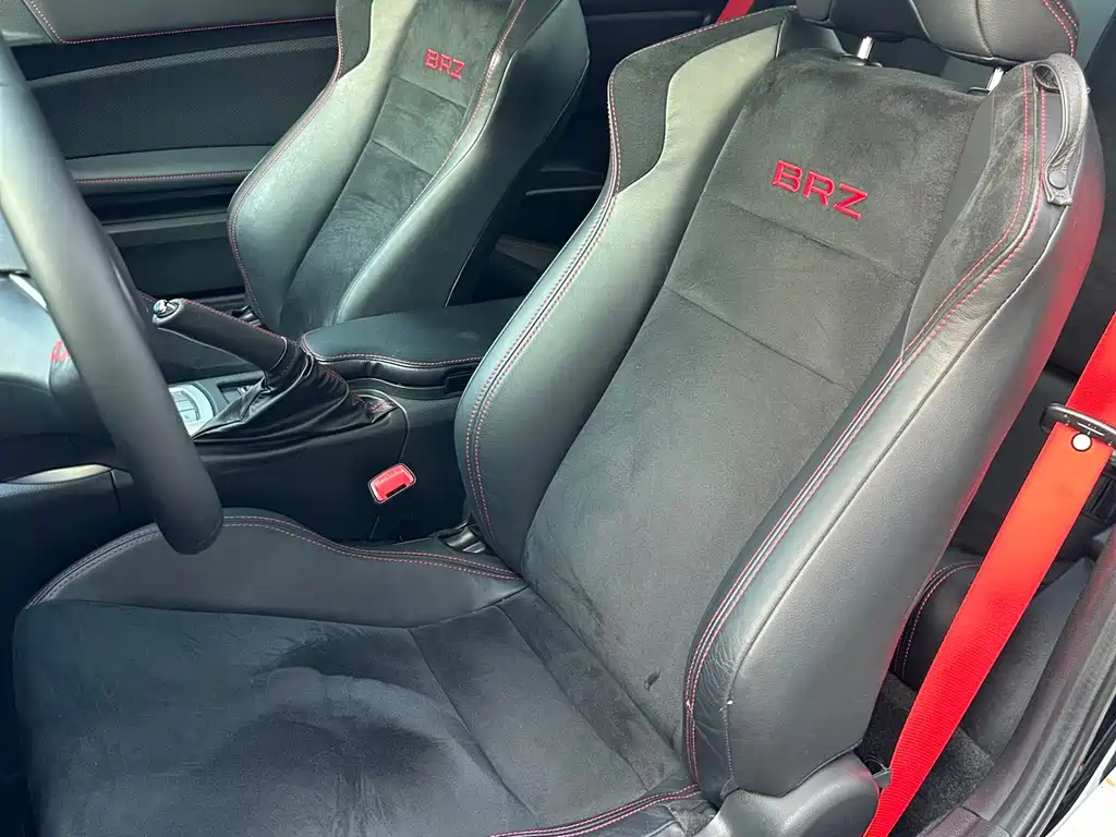 Subaru BRZ — миниатюра 10