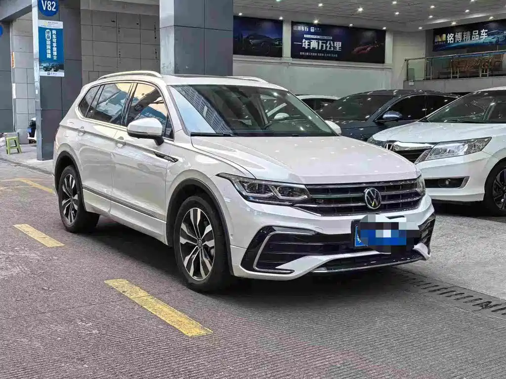 Volkswagen Tiguan L
