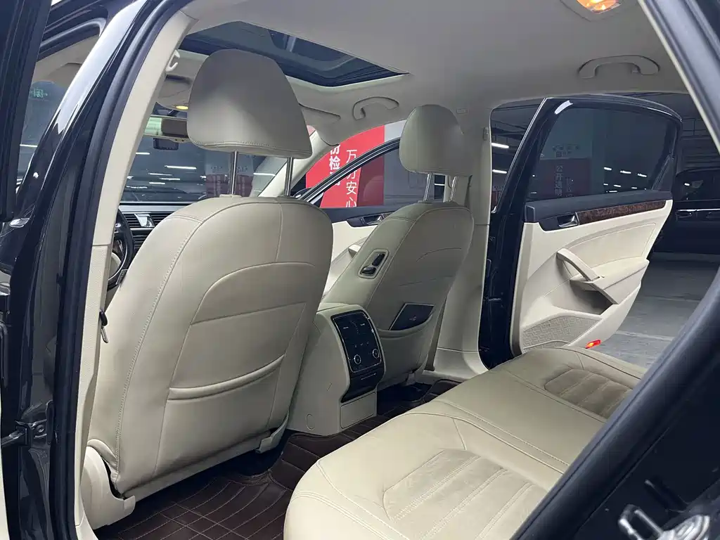 Volkswagen Passat — миниатюра 23