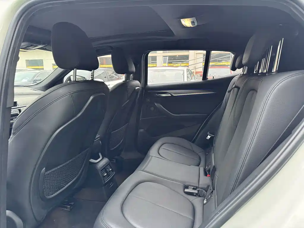 BMW X2 (Import) — миниатюра 7