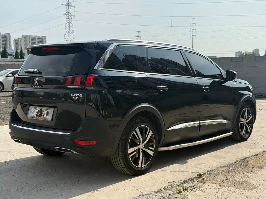 Peugeot 5008 — миниатюра 5