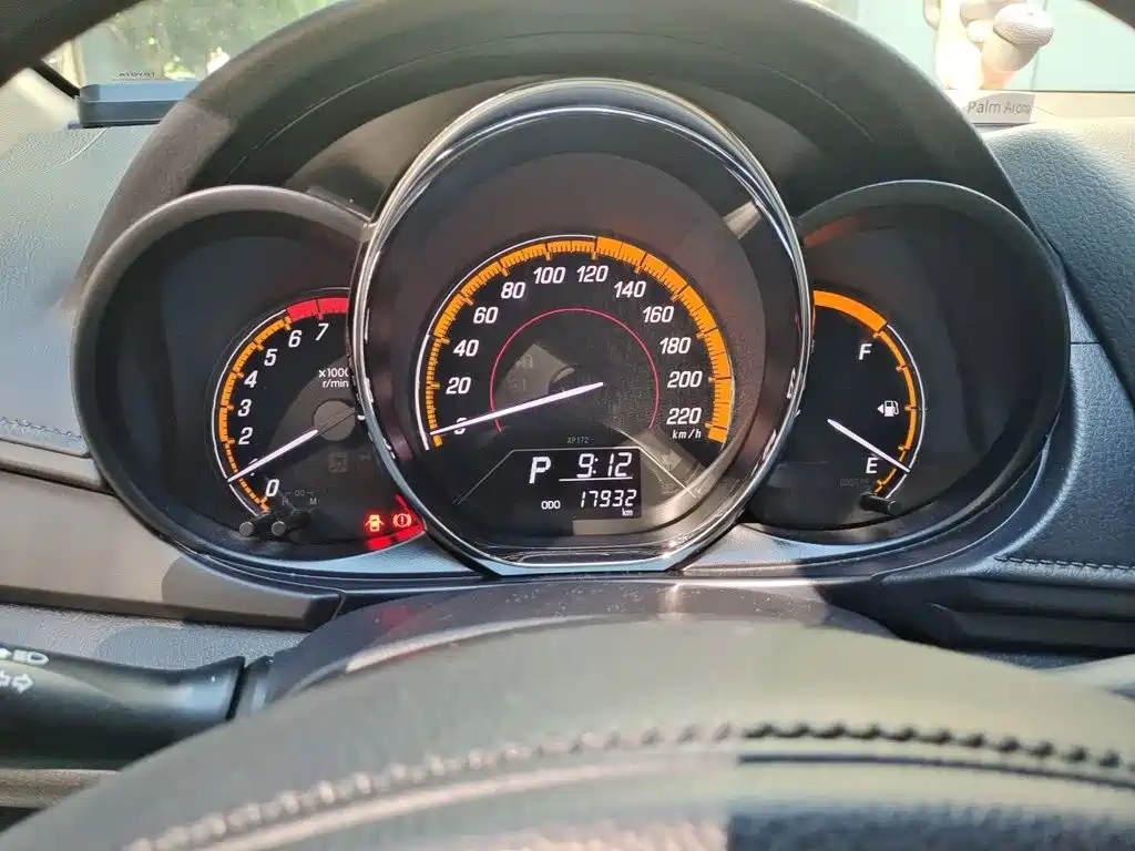 Toyota Yaris L — миниатюра 8
