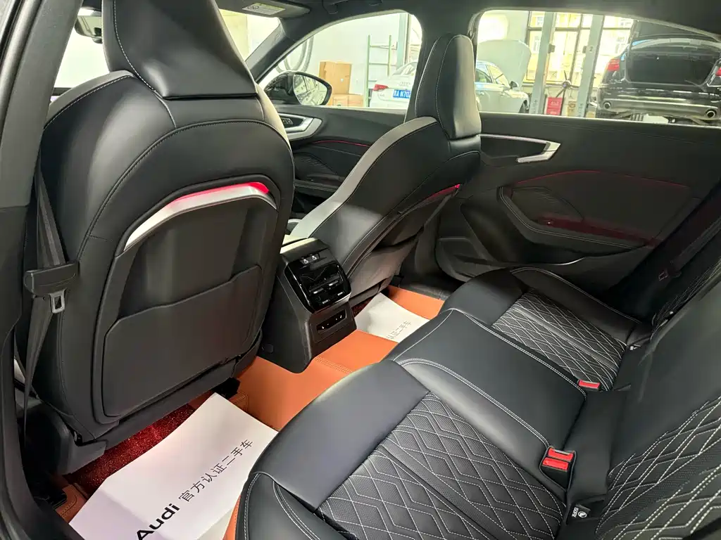 Audi A5L — миниатюра 7