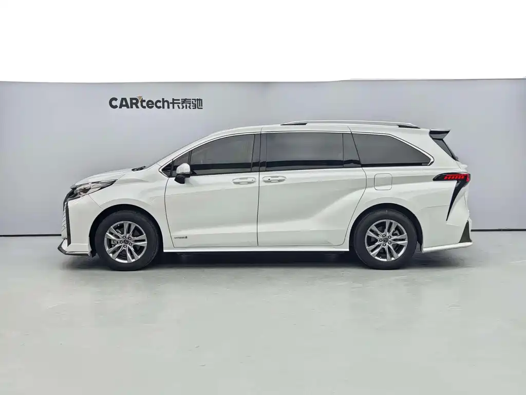 Toyota Sienna — миниатюра 9