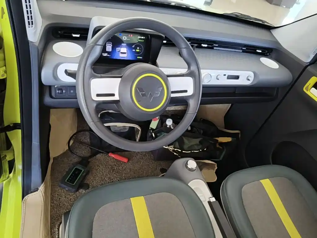 Wuling MINIEV — миниатюра 10
